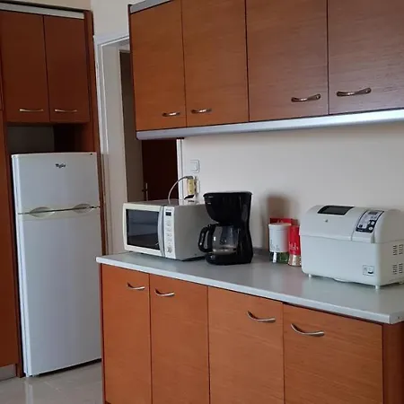 George & Elpis House Apartment